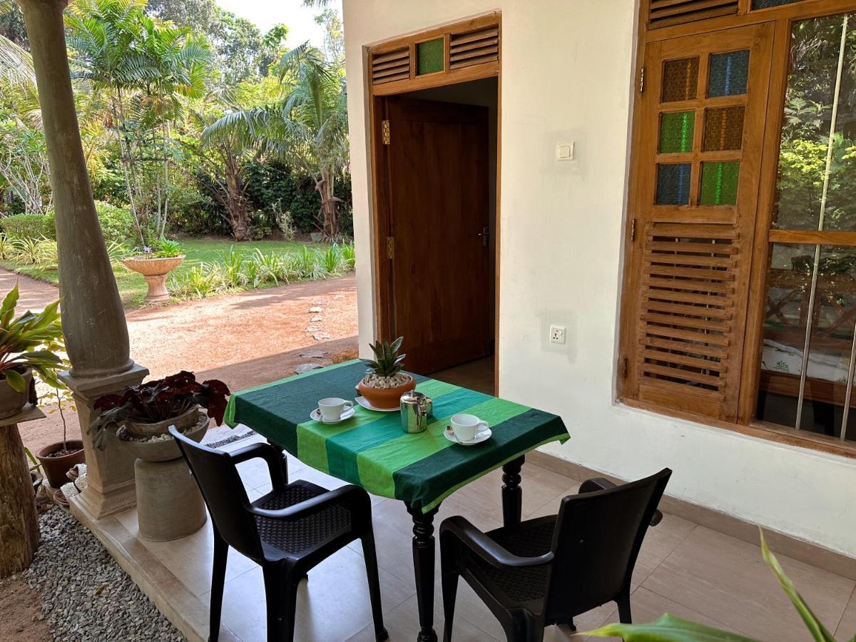 Midigama Inn Ahangama Exterior photo